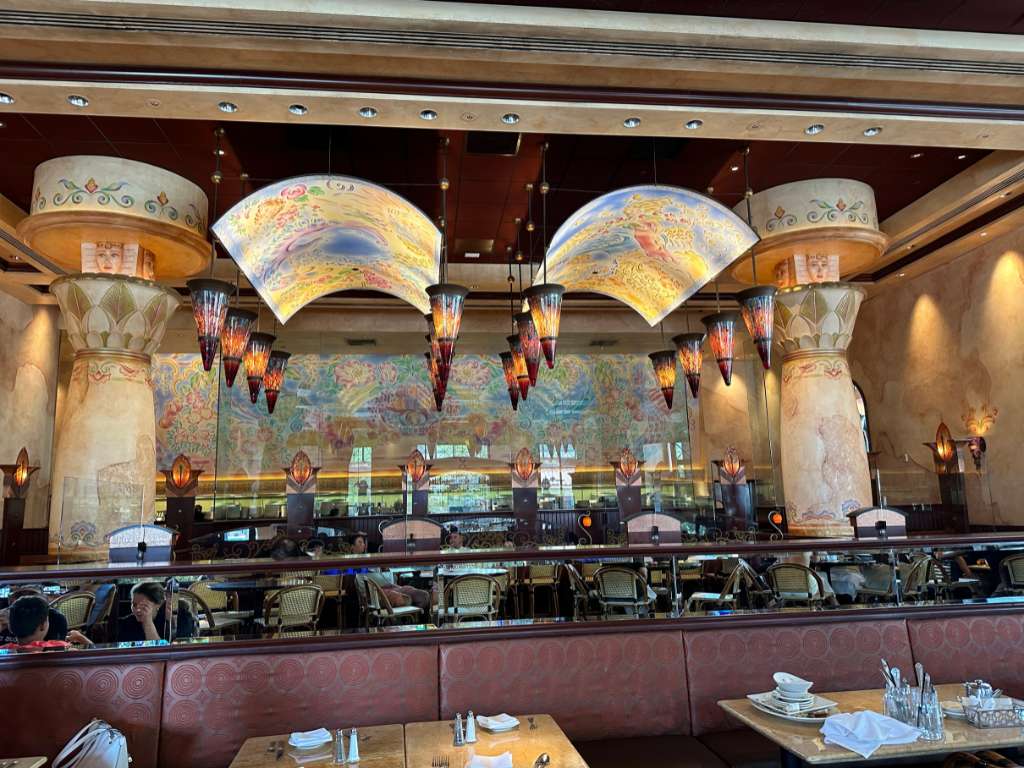 Cheesecake Factory Southlake - Dining Room